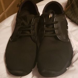 Fandi tennis shoes for men size 9